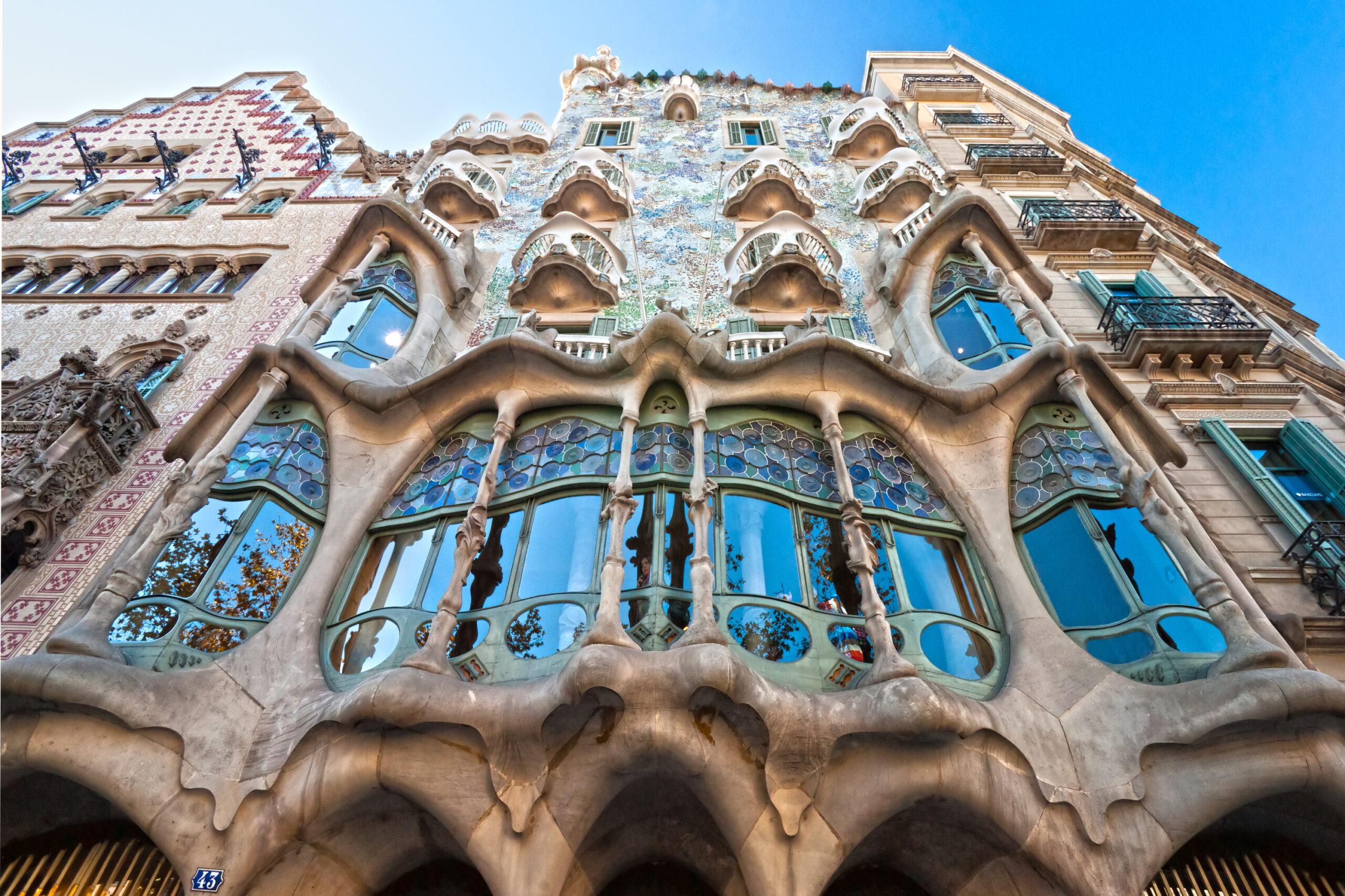 Immerse Your self in Gaudi's Architectural Masterpieces