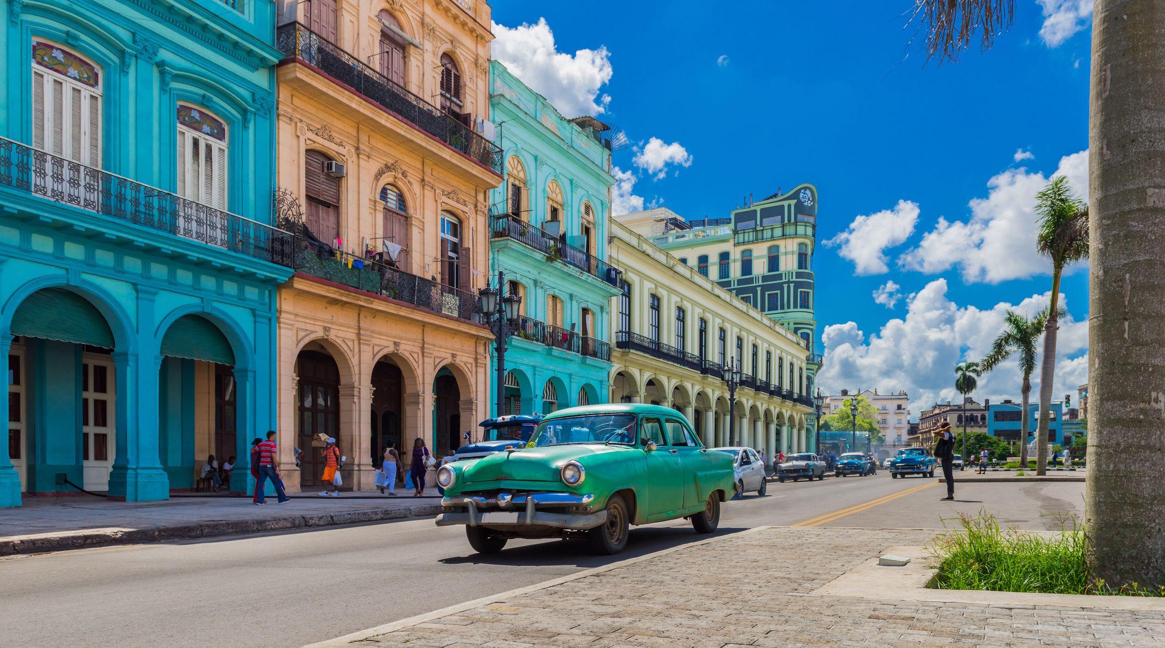 Explore the Magnificent Seashores and Natural Elegance of Havana